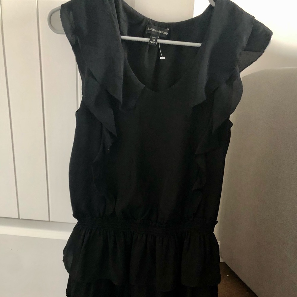 Black banana republic tiered dress xs petite